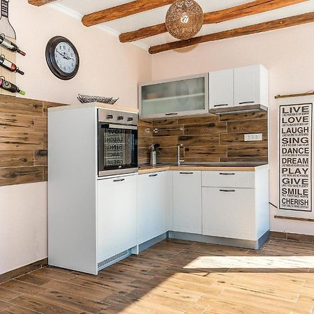 Gorgeous Home In Kijevo With Kitchen Экстерьер фото